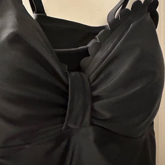 NWT Torrid Scalloped Edge Swim Top - Picture 4 of 14